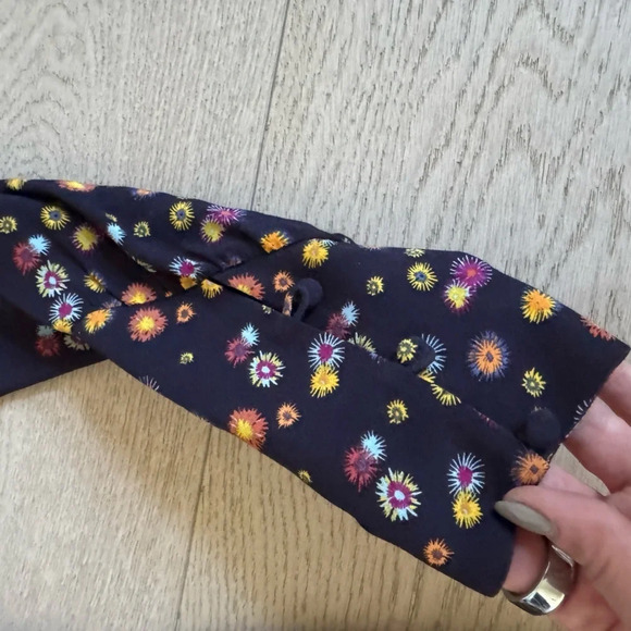 & OTHER STORIES
Dandelion Dress
Size 4 - Picture 12 of 12